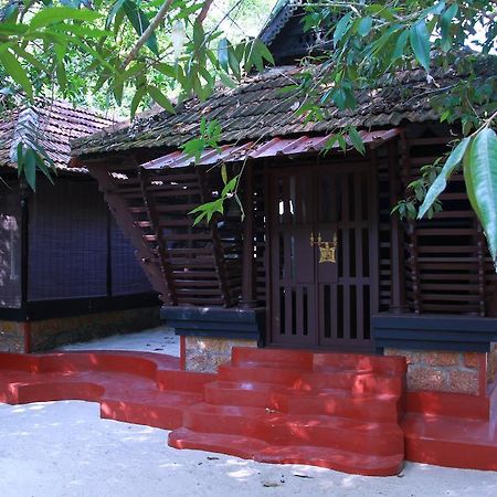 Arakkal Heritage Mararikulam Exterior photo