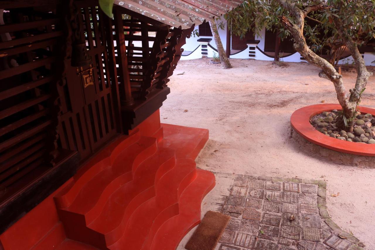 Arakkal Heritage Mararikulam Exterior photo